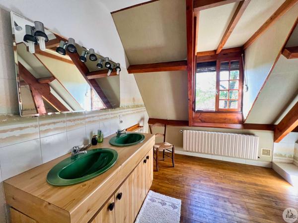 Maison Familiale, Grange, 5Hecta, piscine couverte