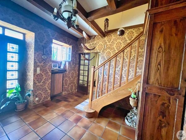 Maison Familiale, Grange, 5Hecta, piscine couverte