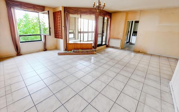 Appartement à vendre    3 pièces •  Manosque