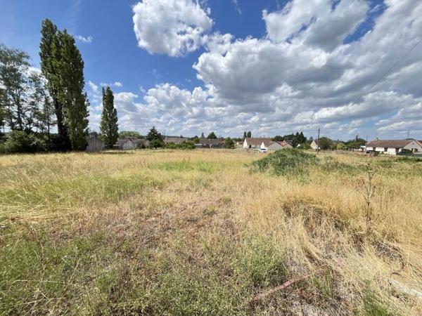 Terrain 82 950 € Noyers-sur-Cher 3600 m² DPE