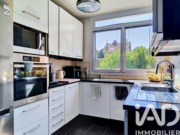 Appartement à vendre 4 pièces 76 m² Enghien-les-Bains