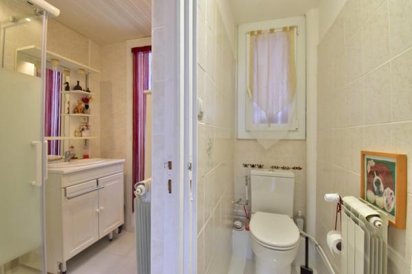 APPARTEMENT T3 68 m², GARAGE, CAVE En anglais