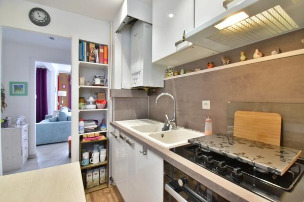 APPARTEMENT T3 68 m², GARAGE, CAVE En anglais