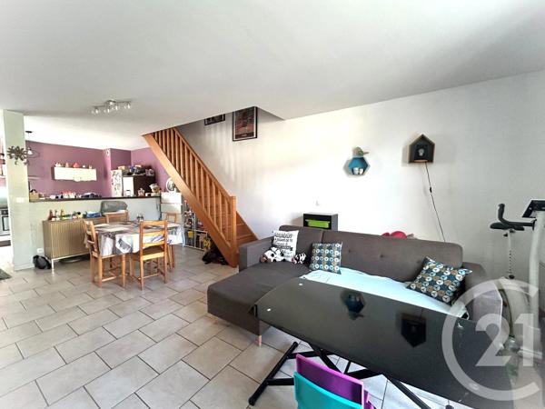 Appartement F3 à vendre  3 pièces - 79,29 m 2   ETAMPES  - 91