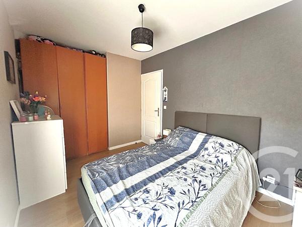 Appartement F3 à vendre  3 pièces - 79,29 m 2   ETAMPES  - 91