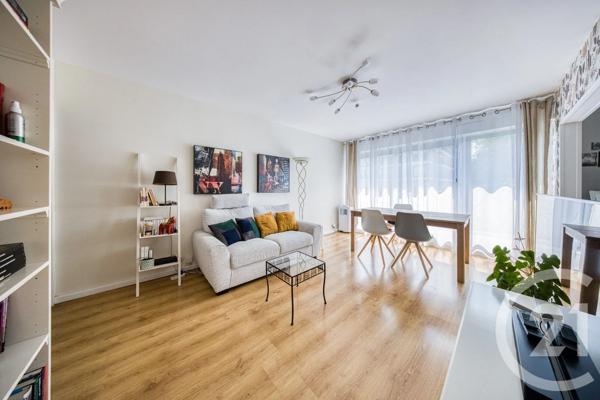 Appartement F4 à vendre  4 pièces - 79 m 2   BRUNOY  - 91