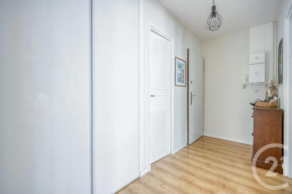 Appartement F4 à vendre  4 pièces - 79 m 2   BRUNOY  - 91