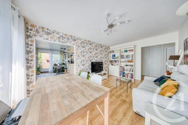 Appartement F4 à vendre  4 pièces - 79 m 2   BRUNOY  - 91