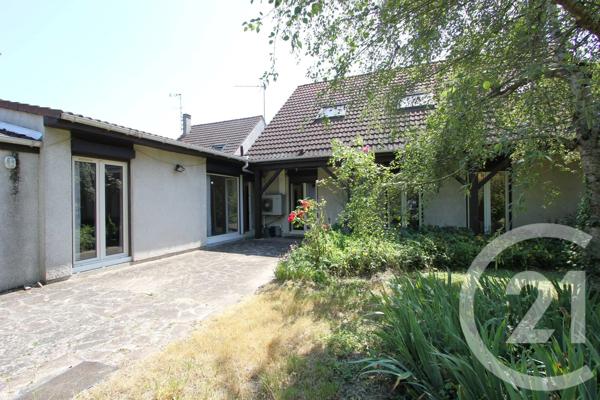 Maison à vendre  8 pièces - 173 m 2   ST MICHEL SUR ORGE  - 91