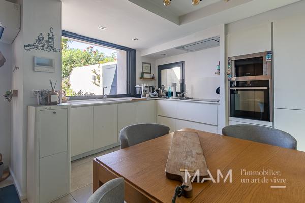 13007 Maison avec vue Roucas