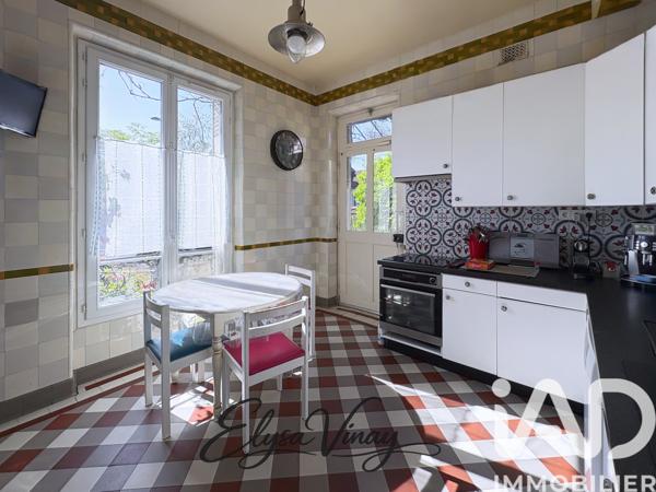 Maison à vendre 10 pièces 254 m² Mantes-la-Ville