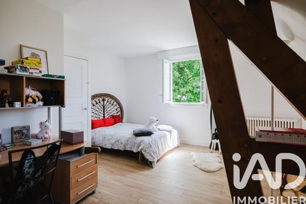 Maison à vendre 10 pièces 234 m² Verrières-le-Buisson