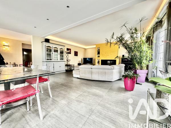 Maison à vendre 10 pièces 234 m² Verrières-le-Buisson