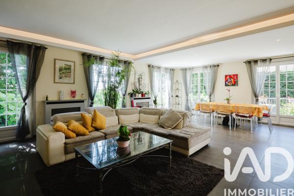 Maison à vendre 10 pièces 234 m² Verrières-le-Buisson