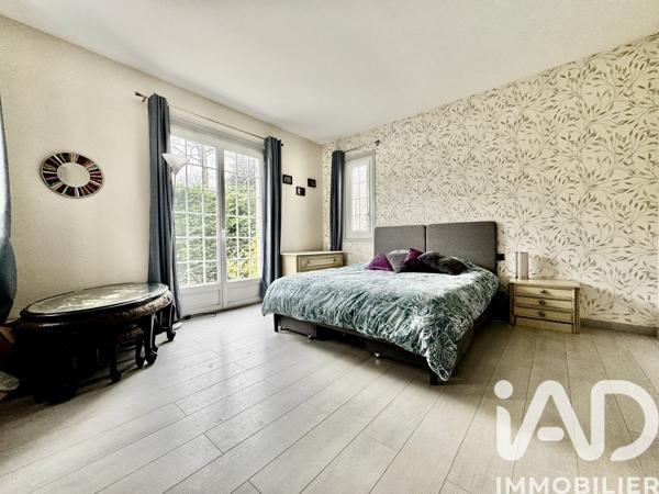 Maison à vendre 10 pièces 234 m² Verrières-le-Buisson