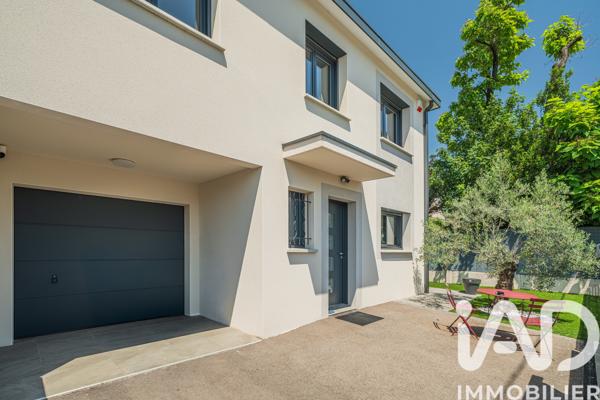 Maison à vendre 5 pièces 151 m² Grenoble