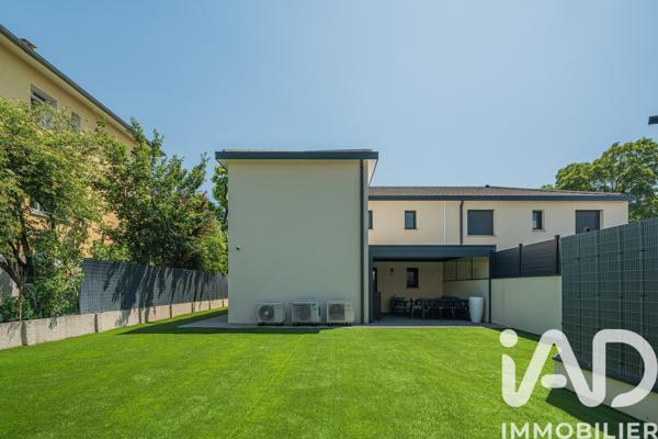 Maison à vendre 5 pièces 151 m² Grenoble