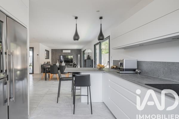 Maison à vendre 5 pièces 151 m² Grenoble