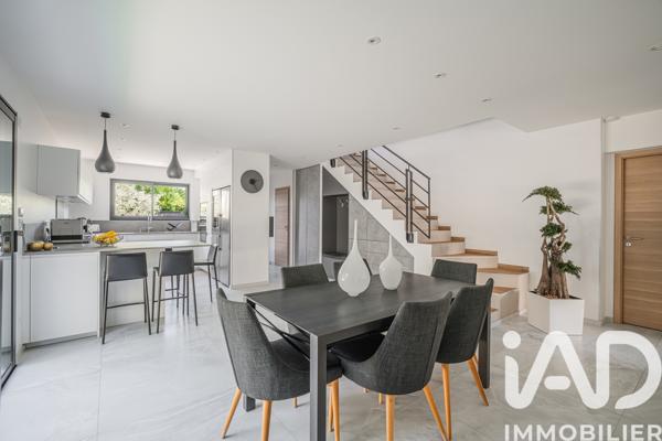 Maison à vendre 5 pièces 151 m² Grenoble