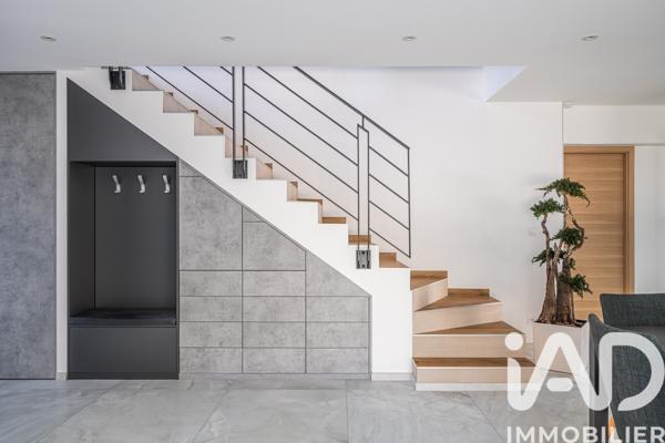 Maison à vendre 5 pièces 151 m² Grenoble