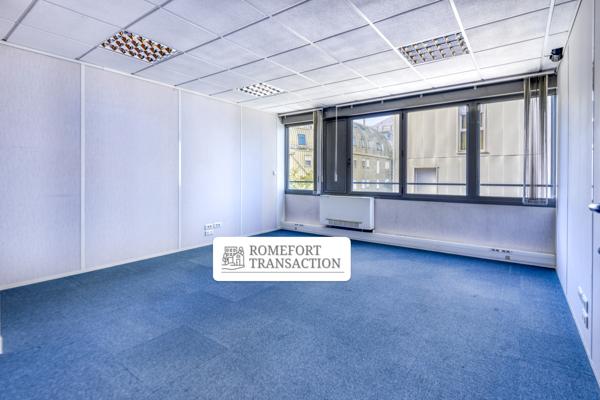 NANTES - Ile de Nantes - Bureaux vue sur Loire