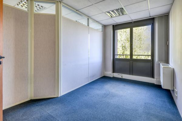 NANTES - Ile de Nantes - Bureaux vue sur Loire