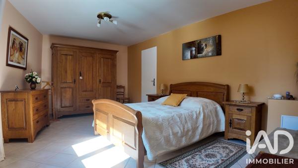 Maison à vendre 5 pièces 182 m² Challes-les-Eaux