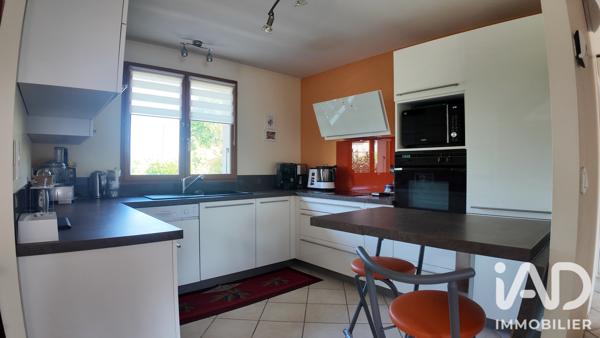 Maison à vendre 5 pièces 182 m² Challes-les-Eaux