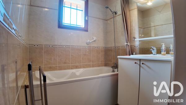 Maison à vendre 5 pièces 182 m² Challes-les-Eaux