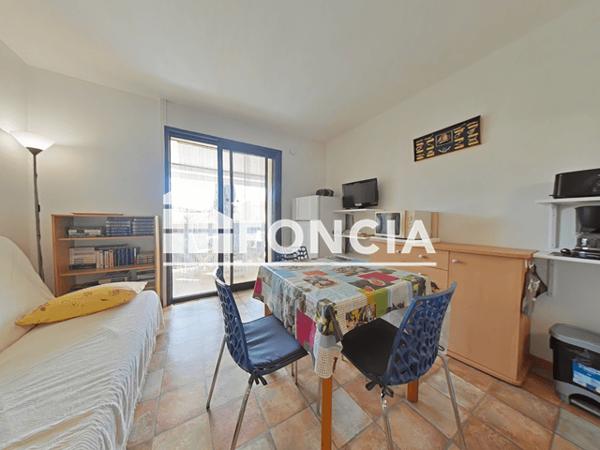 Location Studio meublé 18.45 m² - La Londe Les Maures 83250