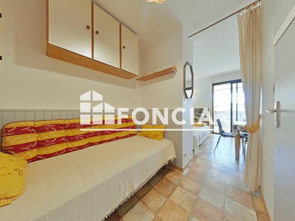 Location Studio meublé 18.45 m² - La Londe Les Maures 83250