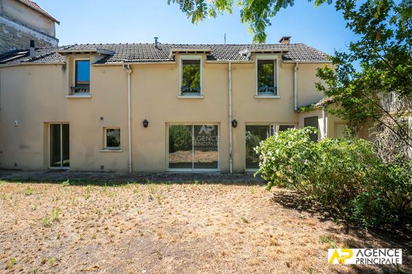 Maison Le Mesnil Le Roi 8 pièce(s) 145 m2 885 000 € **  - Référence  4717