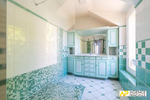 Maison Le Mesnil Le Roi 8 pièce(s) 145 m2 885 000 € **  - Référence  4717