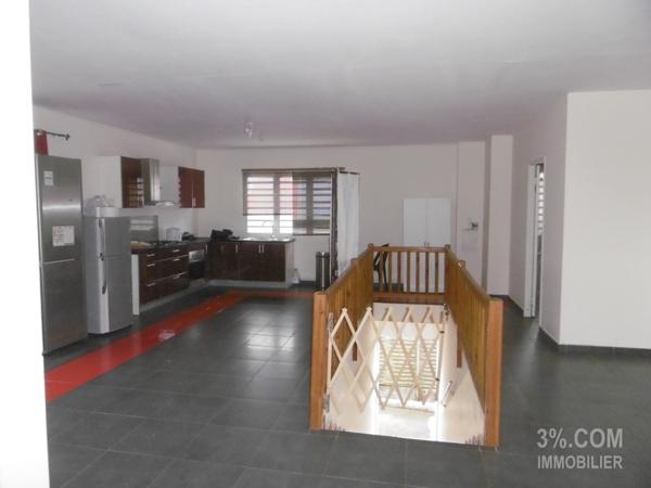 immeuble indépendant de 274m² à Ste Suzanne Sainte-Suzanne (97441)