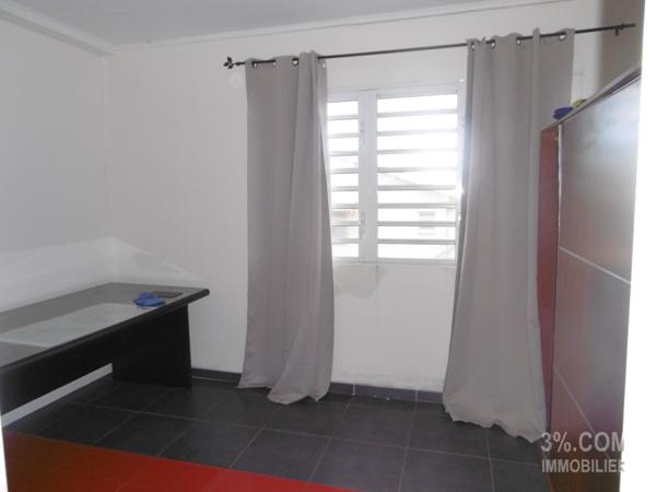 immeuble indépendant de 274m² à Ste Suzanne Sainte-Suzanne (97441)