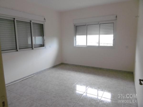 immeuble indépendant de 274m² à Ste Suzanne Sainte-Suzanne (97441)