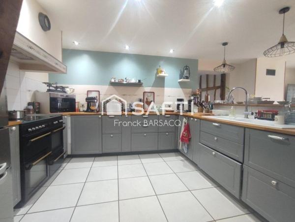 MAISON EN PIERRE AVEC DEPENDANCE, SANS VOISINAGE