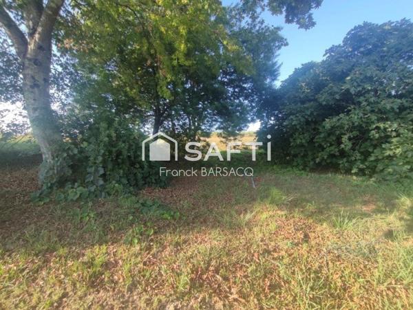 MAISON EN PIERRE AVEC DEPENDANCE, SANS VOISINAGE