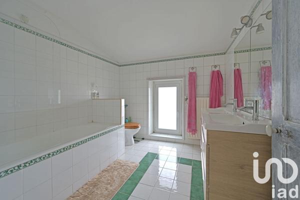 Maison 5 pièces de 180 m² à Générac (30510)