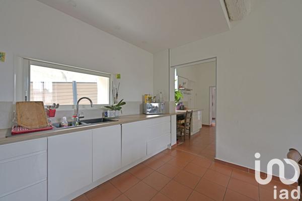 Maison 5 pièces de 180 m² à Générac (30510)