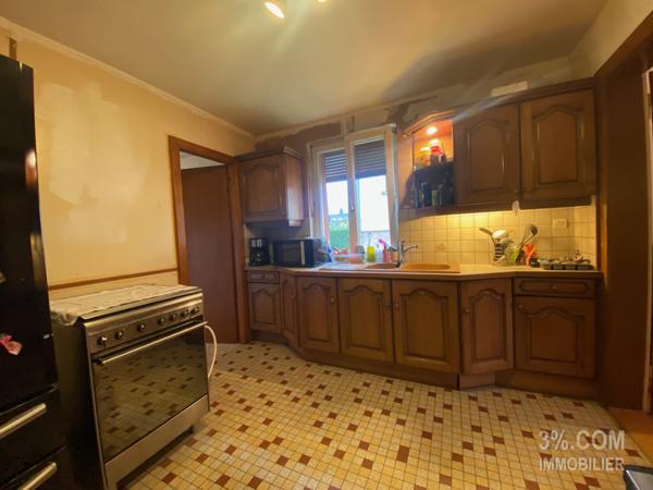 3%.COM Corps de ferme avec dépendance de 230m2 sur 8 ares  Stutzheim-Offenheim (67370)