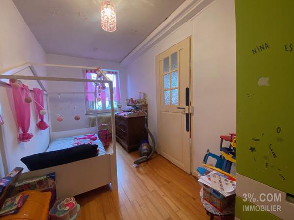 3%.COM Corps de ferme avec dépendance de 230m2 sur 8 ares  Stutzheim-Offenheim (67370)