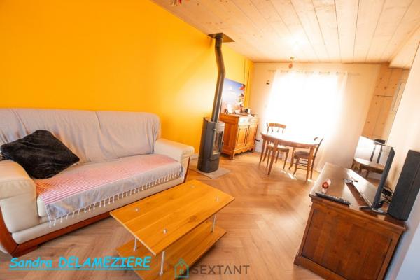 Maison avec sous sol, jardin, garage