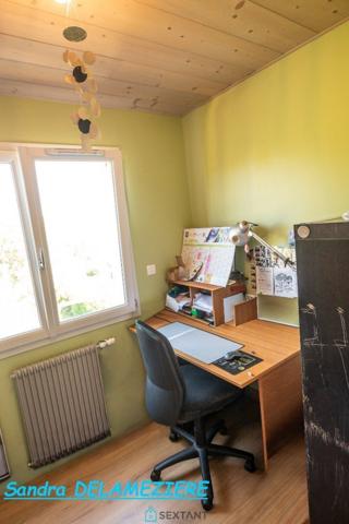 Maison avec sous sol, jardin, garage