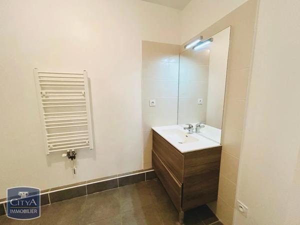 Appartement à louer 3 pièces 64.52m² Martigues (13500)