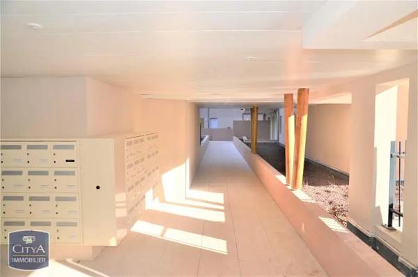 Appartement à louer 3 pièces 64.52m² Martigues (13500)