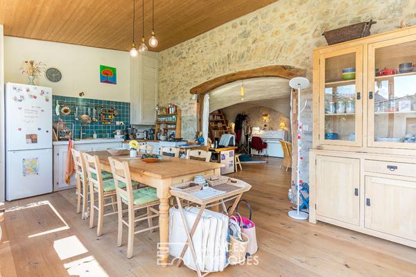 Vues panoramiques et cachet unique pour ce duo de petites bergeries à 20 min de Die
