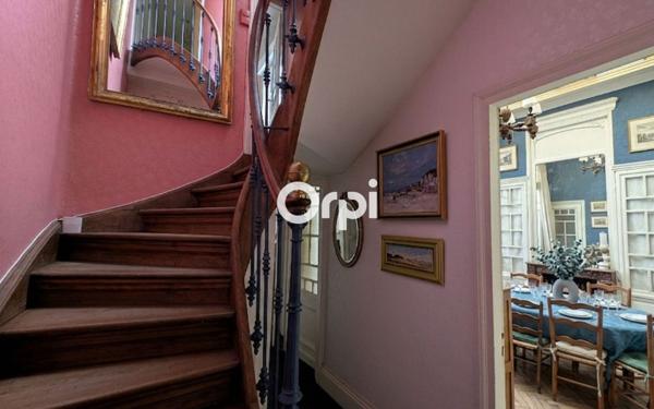 Maison à vendre    6 pièces • 205 m2 Lille