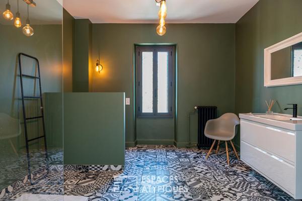 Grande maison bourgeoise rénovée avec jardin et piscine en centre ville