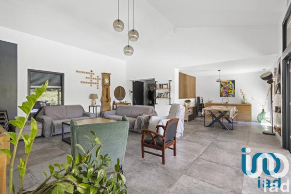 Maison à vendre 6 pièces 160 m² Rognes